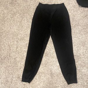 Black lululemon joggers size 6